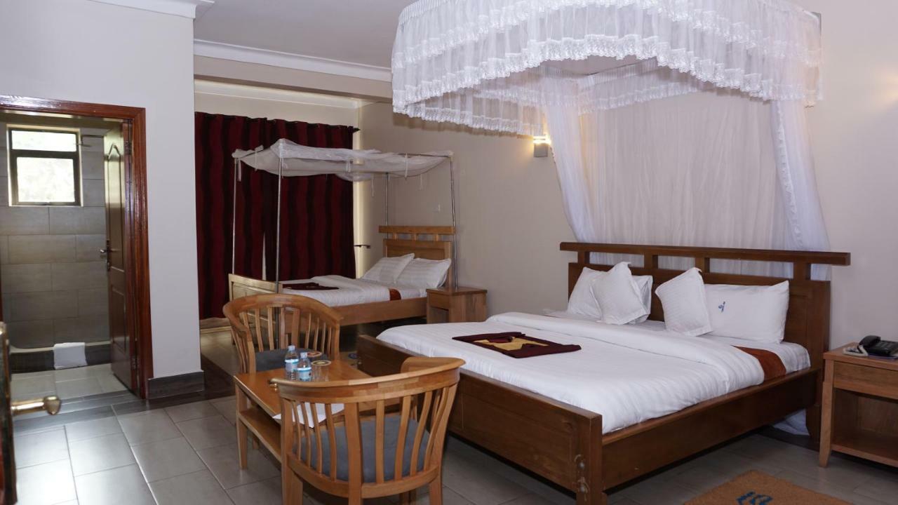 Cepha'S Inn Kabale Екстер'єр фото